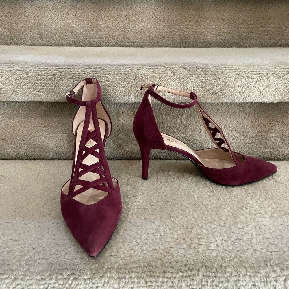 Nine West Burgundy Suede Heel- Size 8